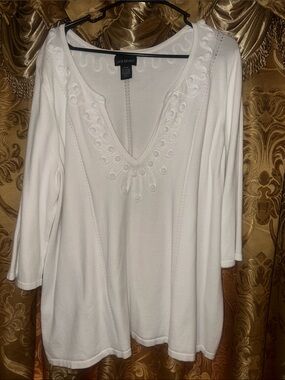 Lane Bryant White V-Neck Tunic with Loop Appliqué